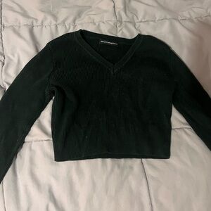 Brandy melville cropped sweater top